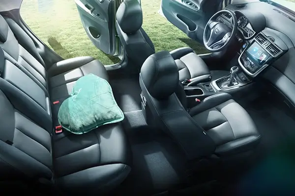 Nissan Tiida Price