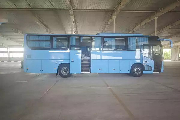 National Emission Standard V Yutong 6119 003 Luxurious Comfortable Used Shuttle Bus