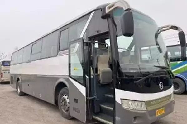 China Yutong Used Tourist Coach Second Hand 53-Seat Bus with Good Conditions
