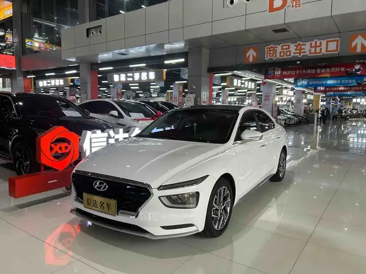 Mito 2021 1.8L CVT GLX Elite