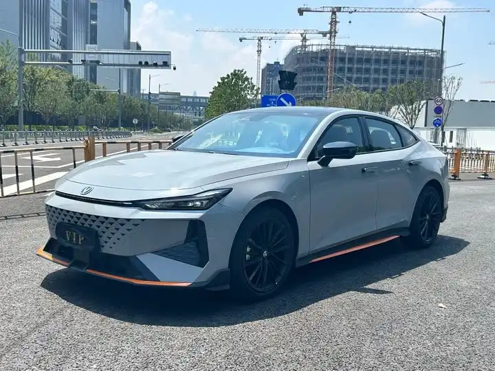 Changan UNI-V Model 2024 1.5T Premium Sport