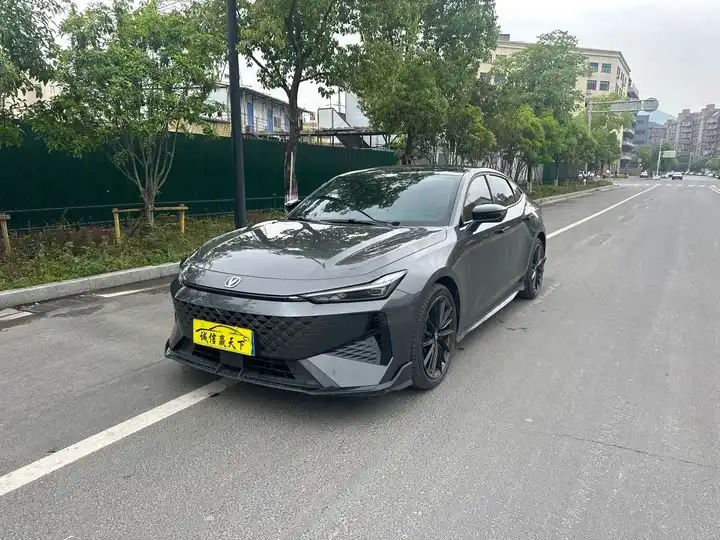Changan UNI-V Model 2024 1.5T Premium Sport
