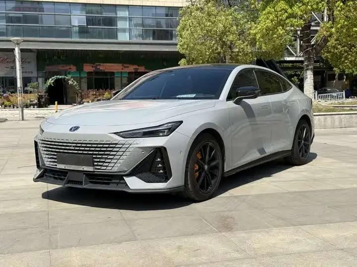 Changan UNI-V 2022 1.5T Excelsior