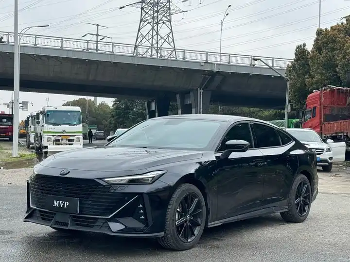 Changan UNI-V 2022 1.5T Excelsior