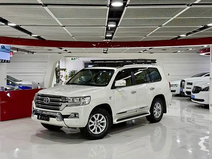 Landcruiser (Import) 2017 5.7L Middle East Edition