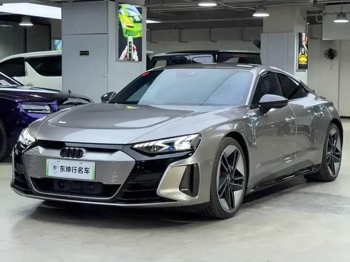 Audi RS e-tron GT 2023 base model