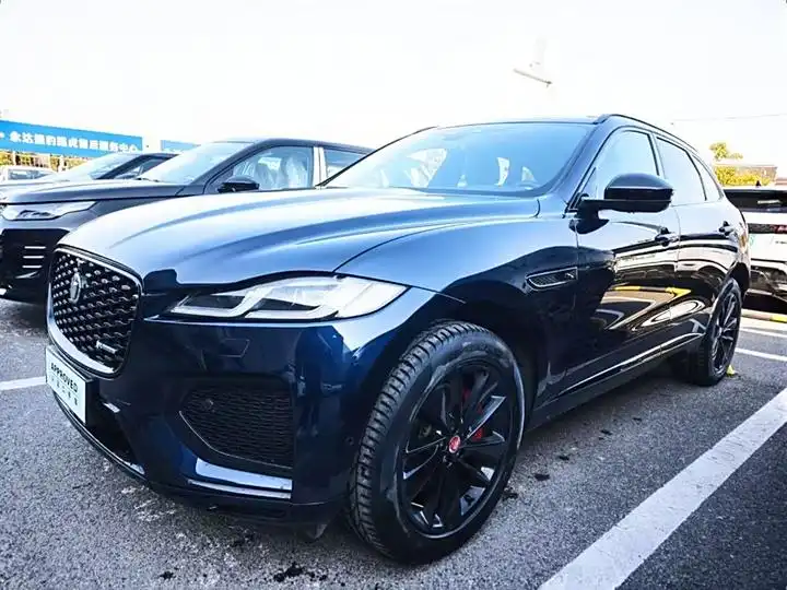 捷豹F-PACE 2023款 P250 R-Dynamic BLACK
