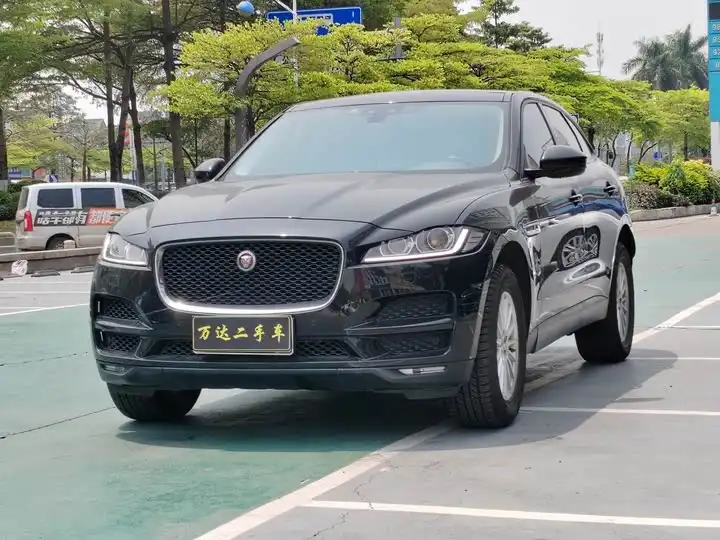 Jaguar F-PACE 2018 2.0T 4WD Urban Premium