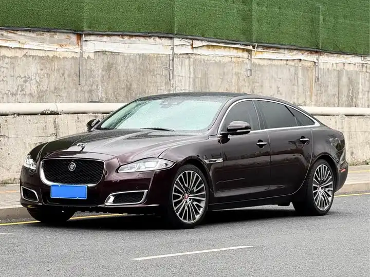 Jaguar XJ 2018 XJL 3.0 SC 2WD Premium Business Edition