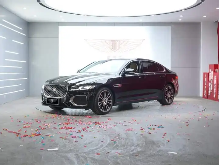 Jaguar XFL 2024 2.0T P250 2WD Premium Deluxe