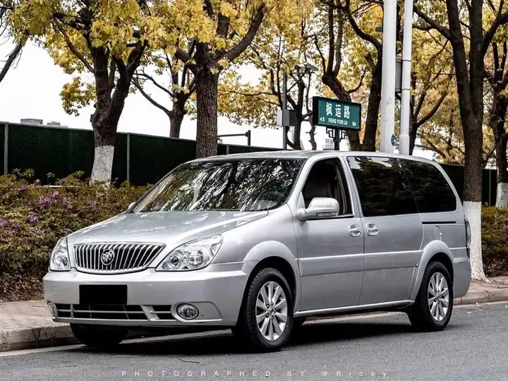 Buick GL8 2011 2.4L CT Comfort Edition