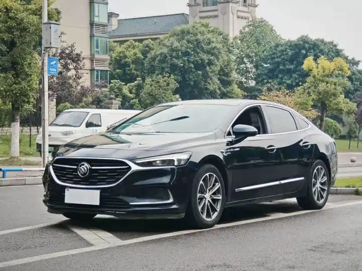 Grand Touring 2022 652T Luxury