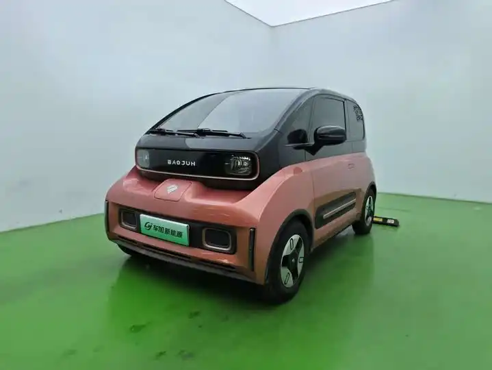 Baojun E300 2020 Plus Star Smart Edition