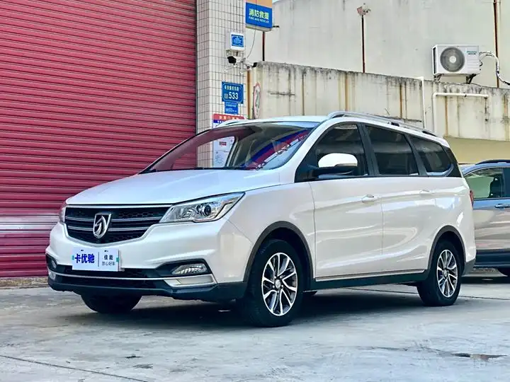 Baojun 730 2021 1.5T CVT Fashion 7-seater